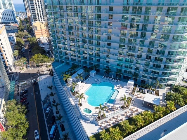 Building Photo - 400 Central Ave