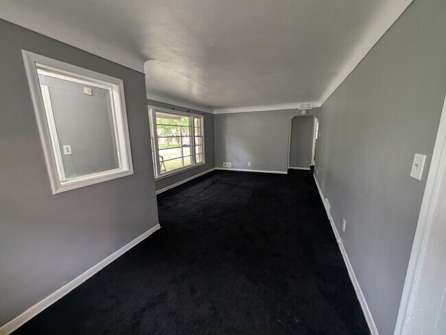 Building Photo - 3017 Menominee Ave