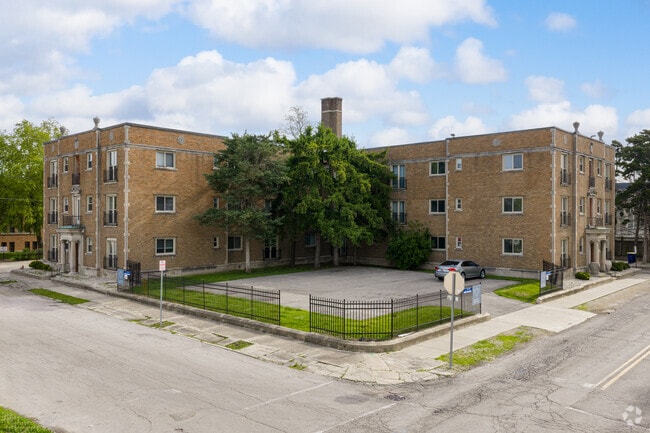 Building Photo - Flats at West End