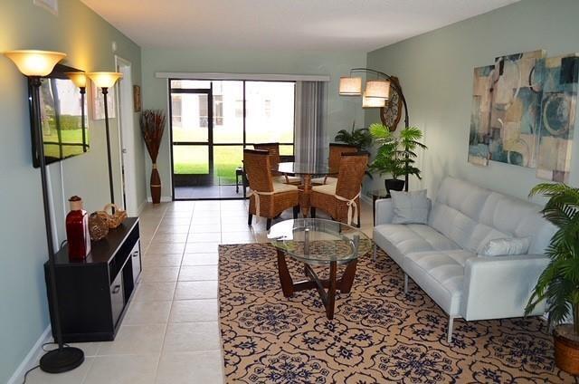Foto del edificio - 301 Olivewood Pl