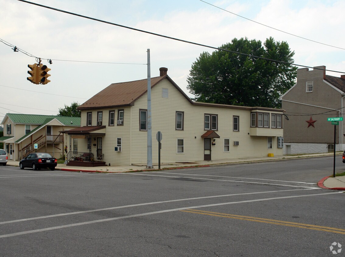 Primary Photo - 2 N Vermont St