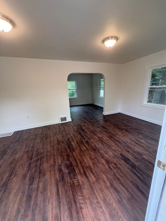 Foto del edificio - Available Now 2-story. 2 BR w/ Bonus Room