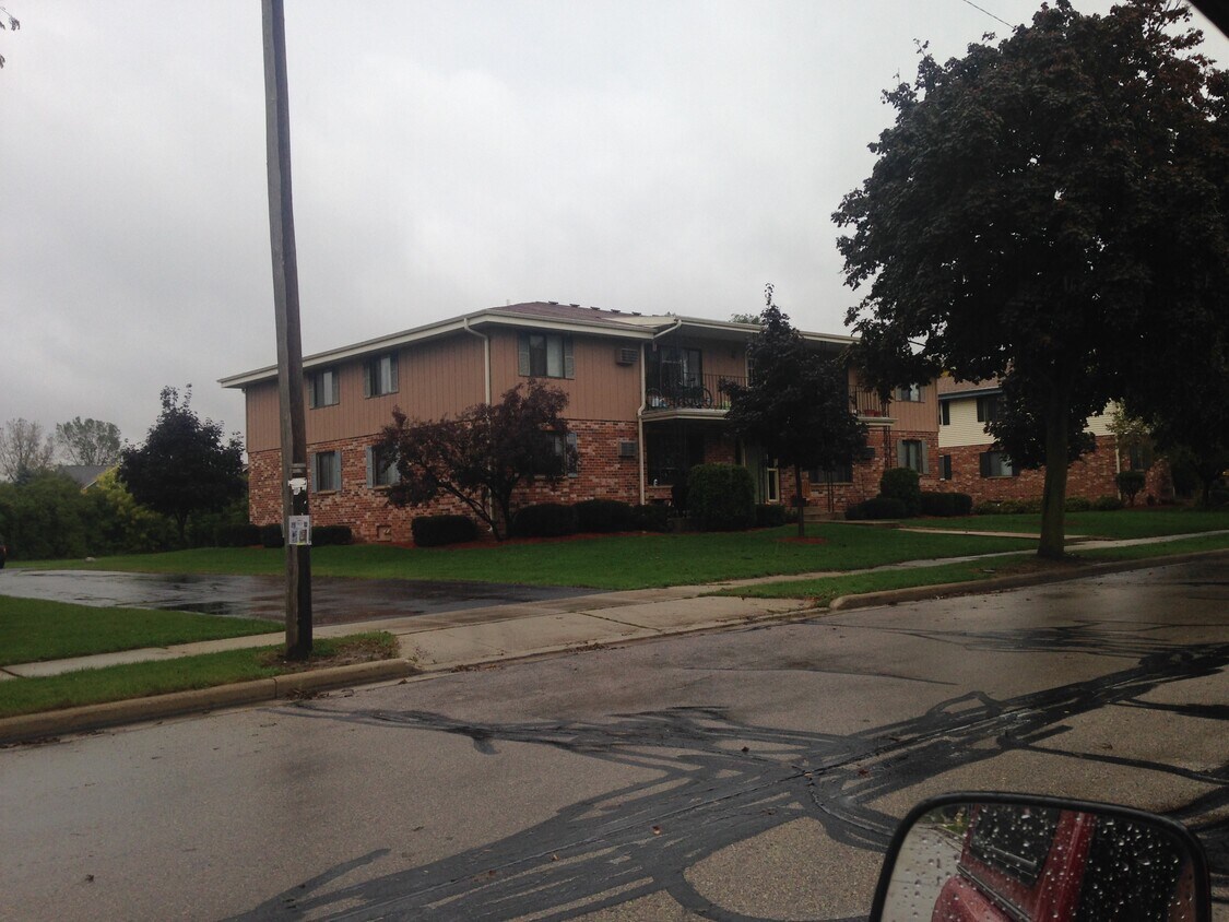 Primary Photo - 1120 Fleetfoot Dr