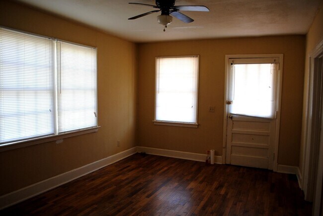 Building Photo - Available for April 2026!