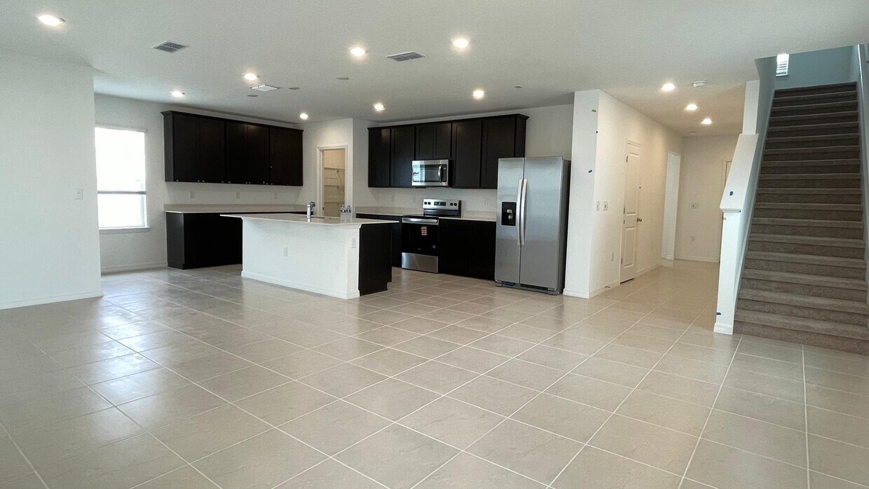 Building Photo - 4717 Orange Flora