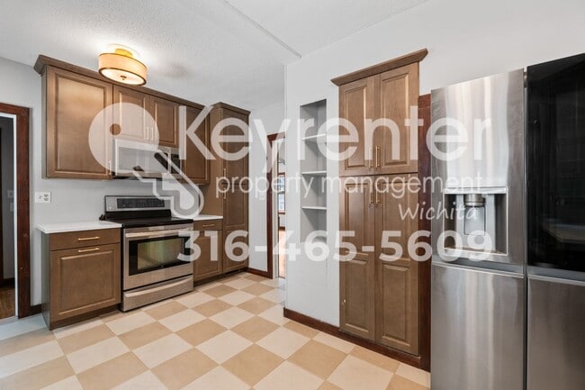 Building Photo - 1728 E McKnight Dr