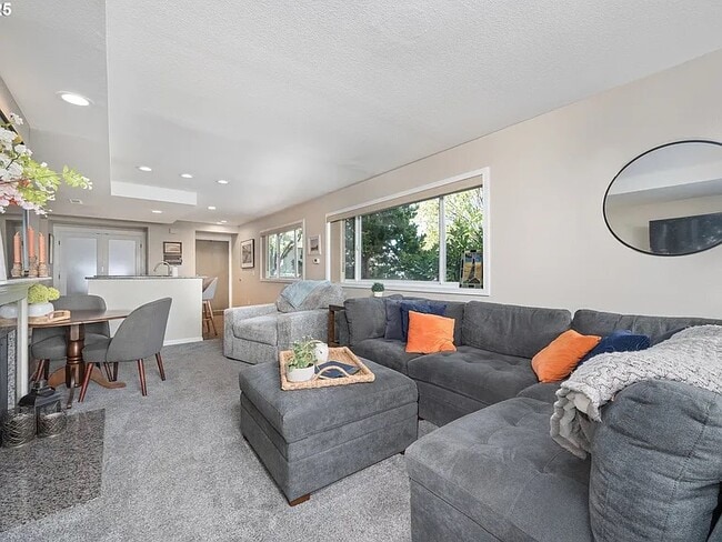 Building Photo - 123 N Hayden Bay Dr