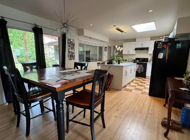 Photo du bâtiment - 14181 Malabar Ave