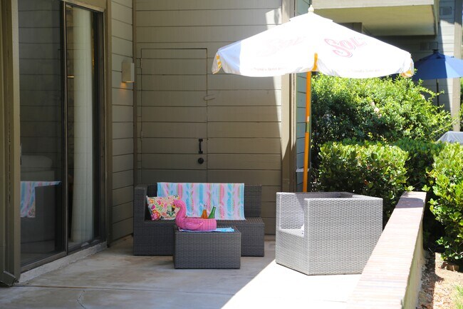 Building Photo - 11 Viejo