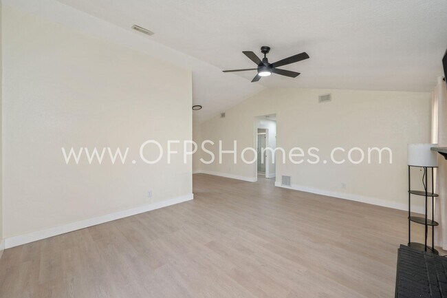 Foto del edificio - 211 Indian Oaks Dr