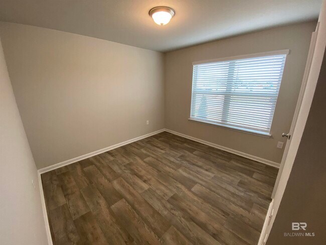 Foto del edificio - 8359 Harmon St