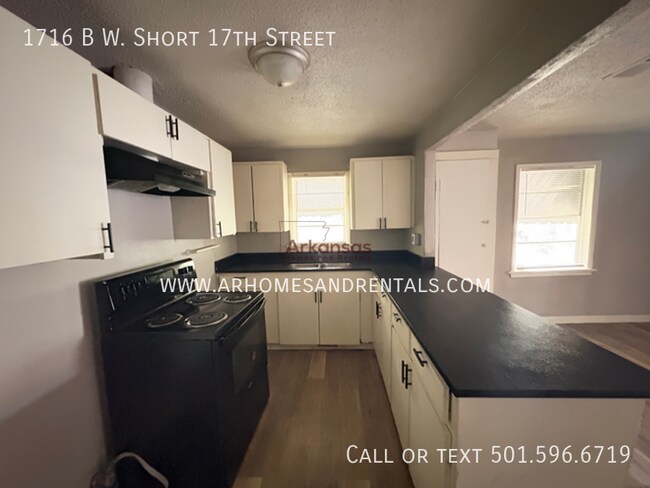 Foto del edificio - 1716 W Short 17th St