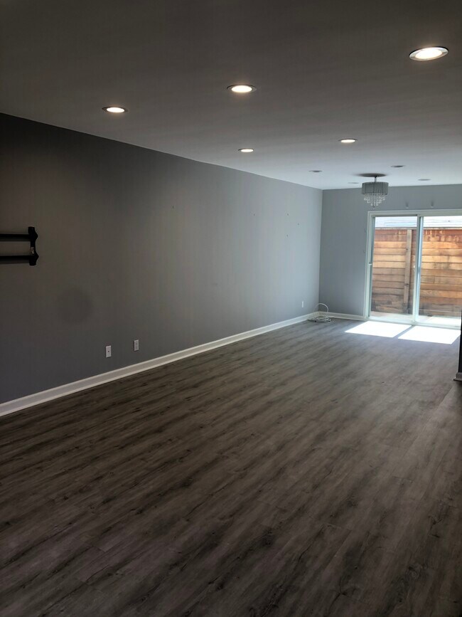 Living and Dining Room - 2717 Arizona Ave