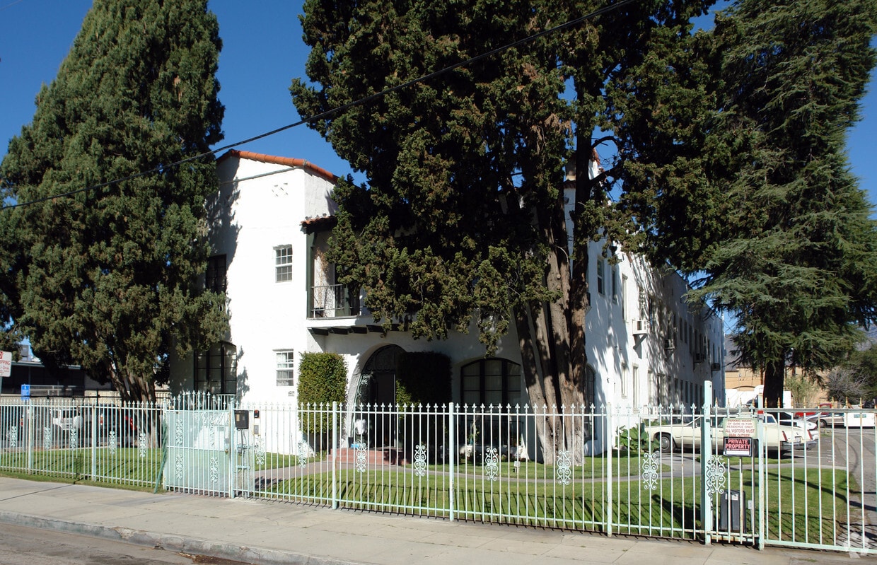Primary Photo - Garfield Apartments