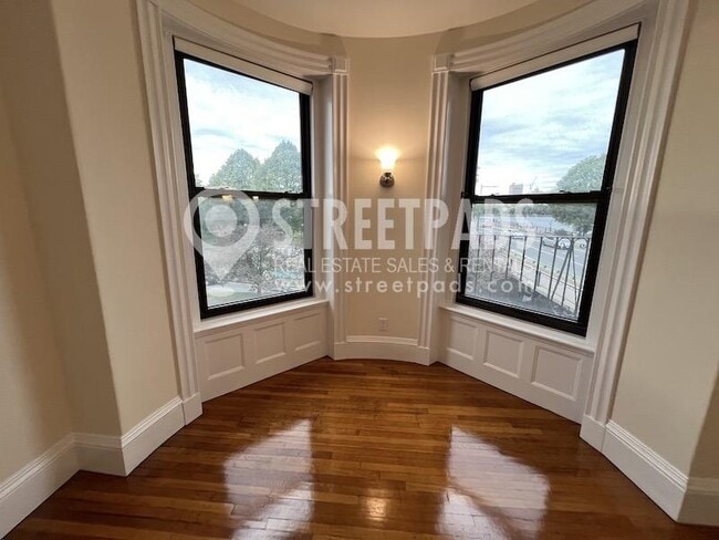 Building Photo - 1 bedroom in Boston MA 02115