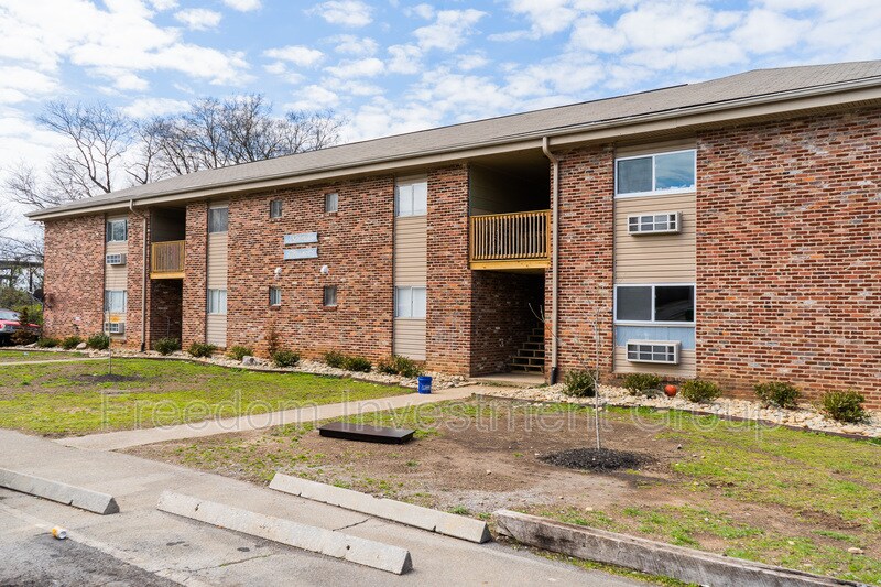 1559 Wales Ave, Maryville, TN 37804 Condo for Rent in Maryville, TN