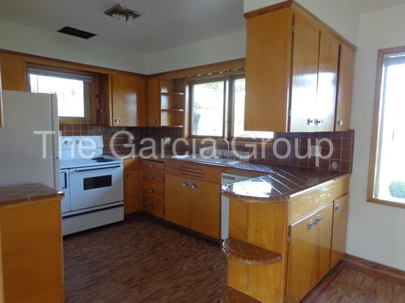 Foto del edificio - 15000 NE Halsey St