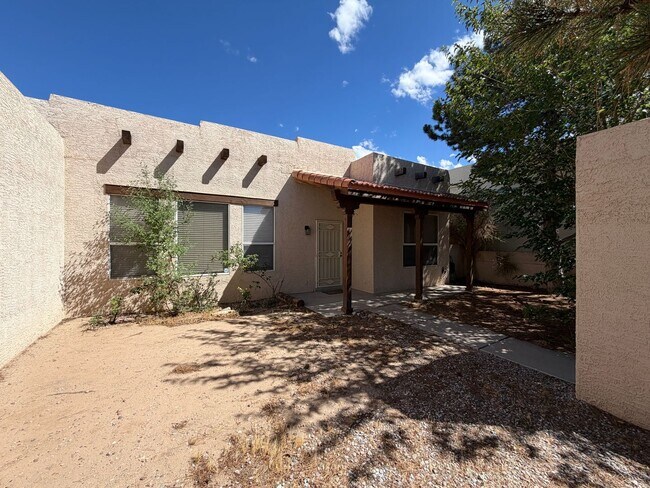 Foto del edificio - Contemporary 3 Bedroom 2 Bathroom Home Located In NW Albuquerque!