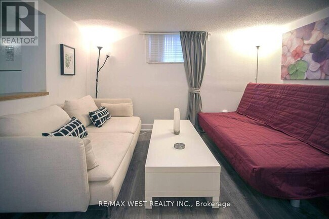 Photo du bâtiment - 1120 Glencairn Ave