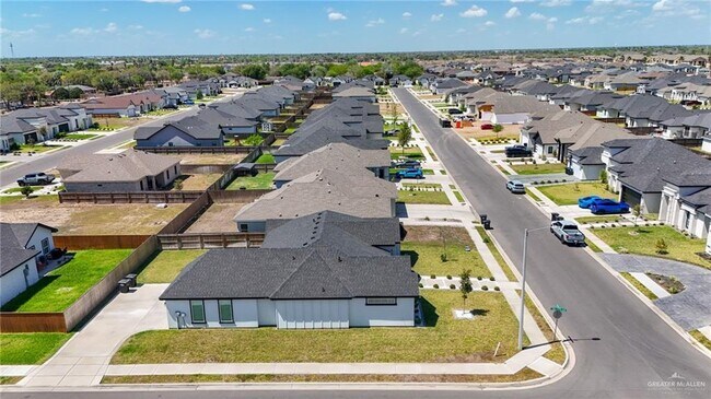 Foto del edificio - 16 Rabbit Run Ave