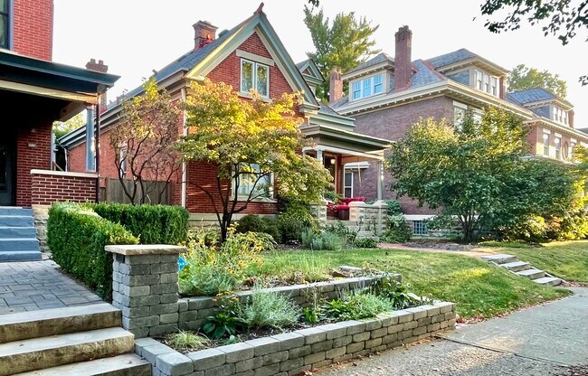 Foto del edificio - 290 E Deshler Ave