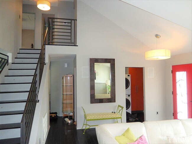 Building Photo - 8401 Metronome Ln