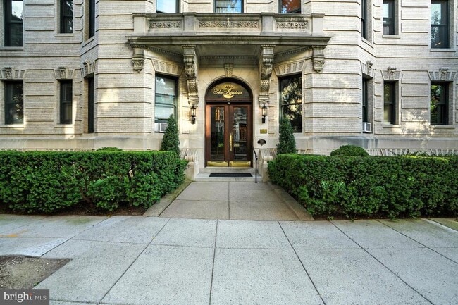 Building Photo - 2220 20th St NW