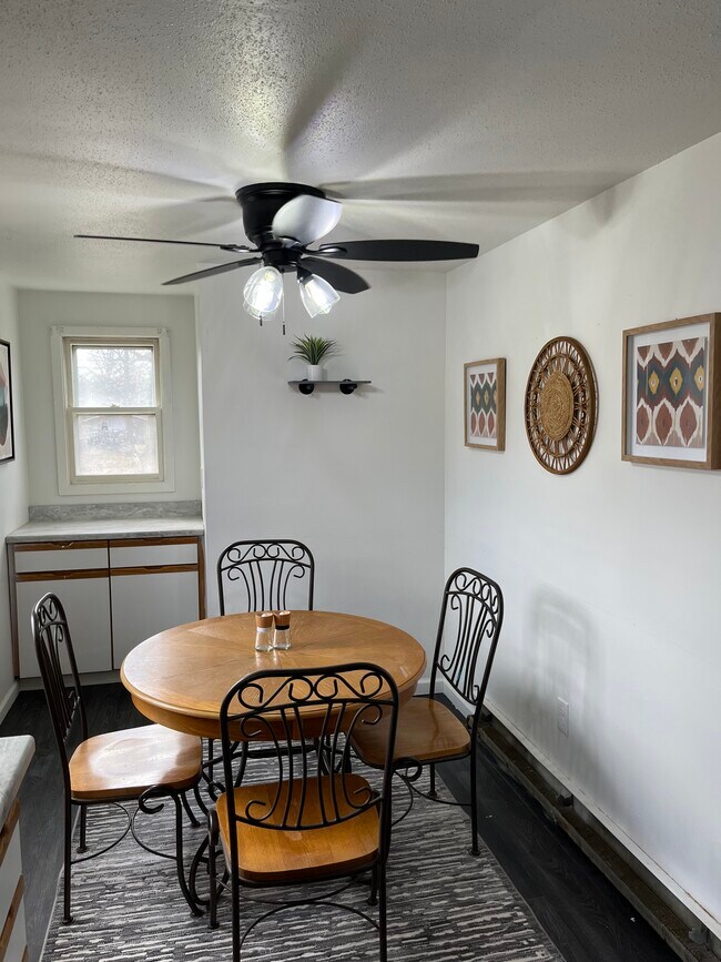 Foto del edificio - 809 Trumbull Dr