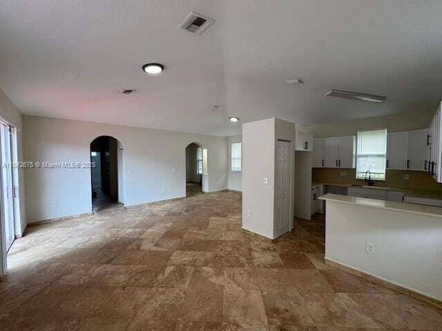 Building Photo - 21733 Ingraham Ave Rd