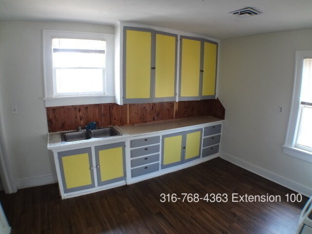 Building Photo - 113 E Madison Ave