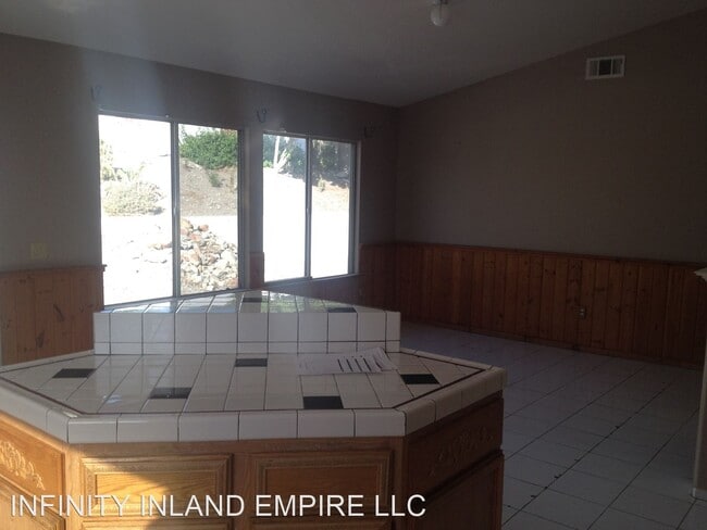 3 br, 2 bath House - 2832 W SUNRISE DR photo'