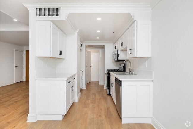 Kitchen - The Argon Wilshire