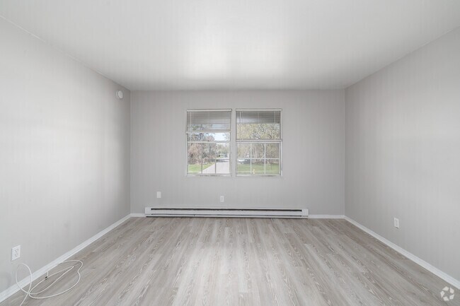 1 habitación, 1 baño - 575 pies cuadrados - Sala de estar - Lawrence Terrace