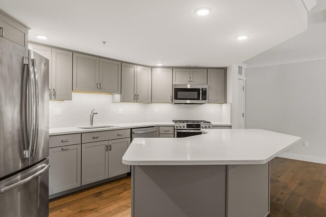 Building Photo - 150 US-1 BYP