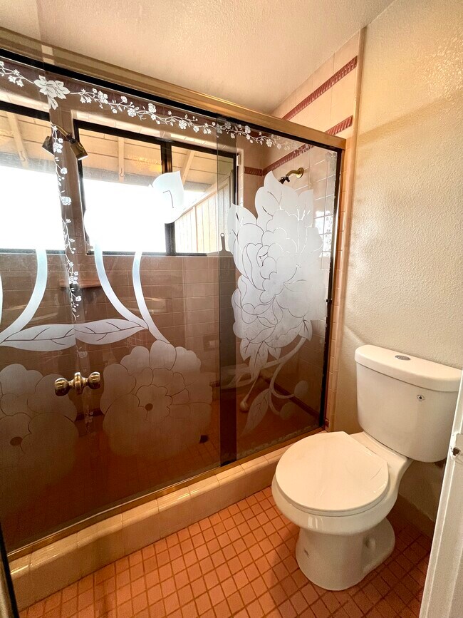 Foto del edificio - 8888 Bluff Ln