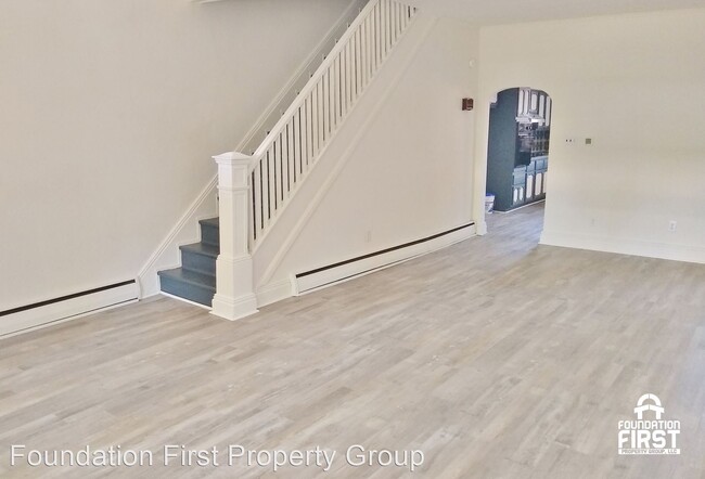 Foto del edificio - 3 br, 1 bath House - 138 N Water Street