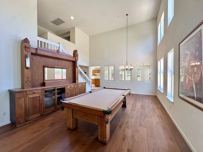 Building Photo - Large 5bd/3ba 3500sqft Home in Hamilton, Novato
