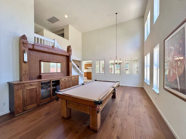 Foto del edificio - Large 5bd/3ba 3500sqft Home in Hamilton, Novato