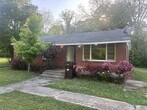 Foto principal - 313 Cemetery Rd