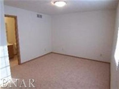 Building Photo - 25 Fetzer Ct