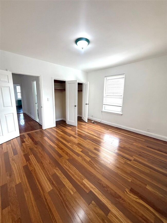 Foto del edificio - 1145 Astor Ave