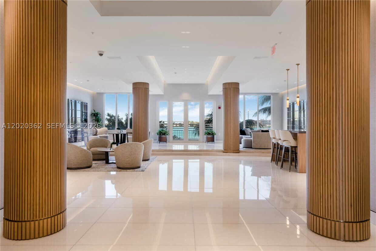 Foto del edificio - 888 Brickell Key Dr
