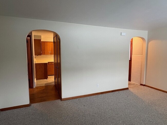 Building Photo - 1115 Lake St