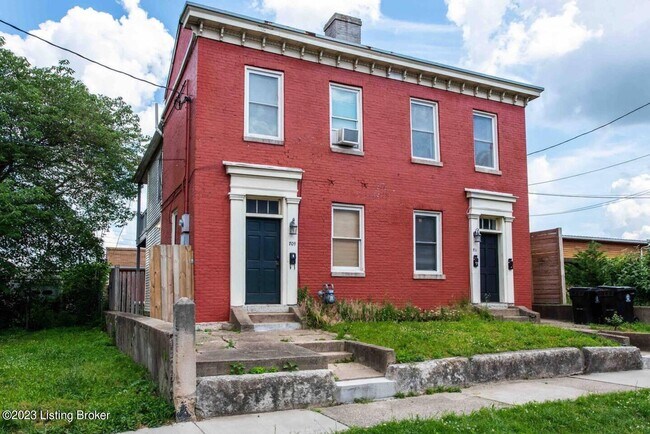 Foto del edificio - 709 E Washington St