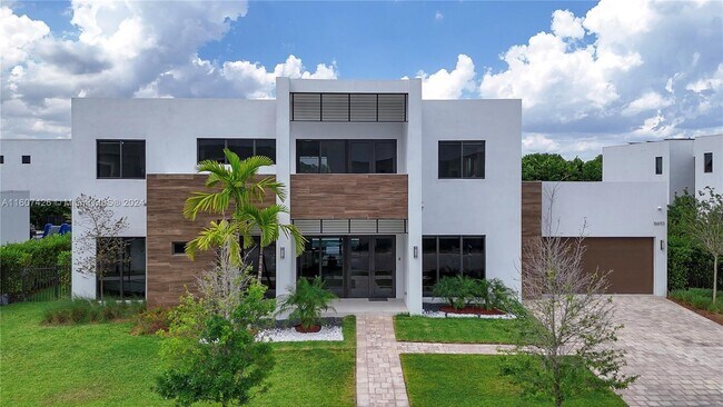 Foto del edificio - 16693 Botaniko Dr S