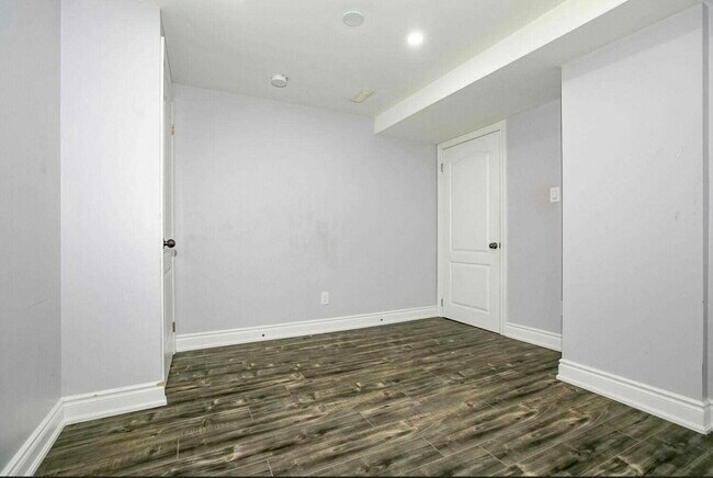 Building Photo - 33 Upper Highlands Dr