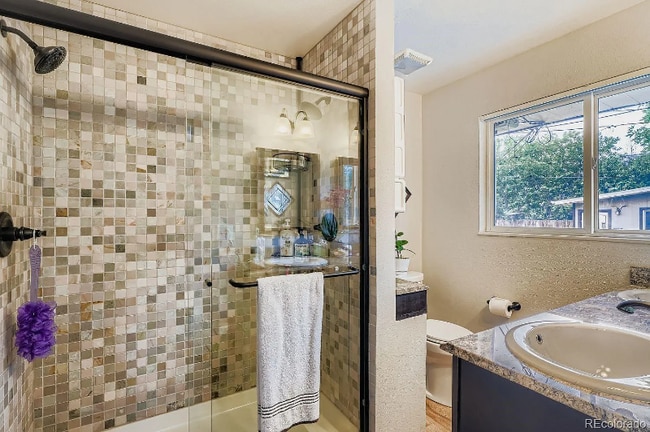 Building Photo - 355 Gray St