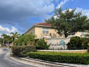 Building Photo - 5317 Paradise Cay Cir