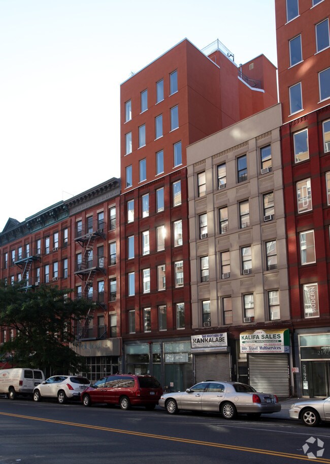 Foto del edificio - 2196 Frederick Douglass Blvd