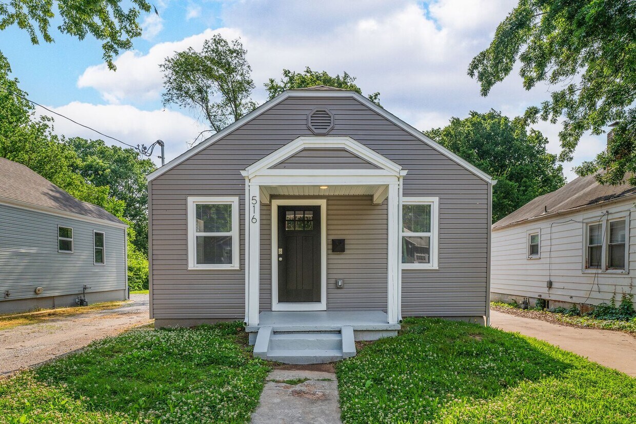 Foto principal - Available July 1!